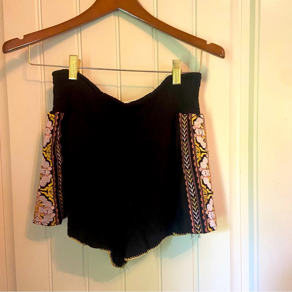 Hummingbird Flowy Boho Shorts with Embroidered Accents - Size Large
